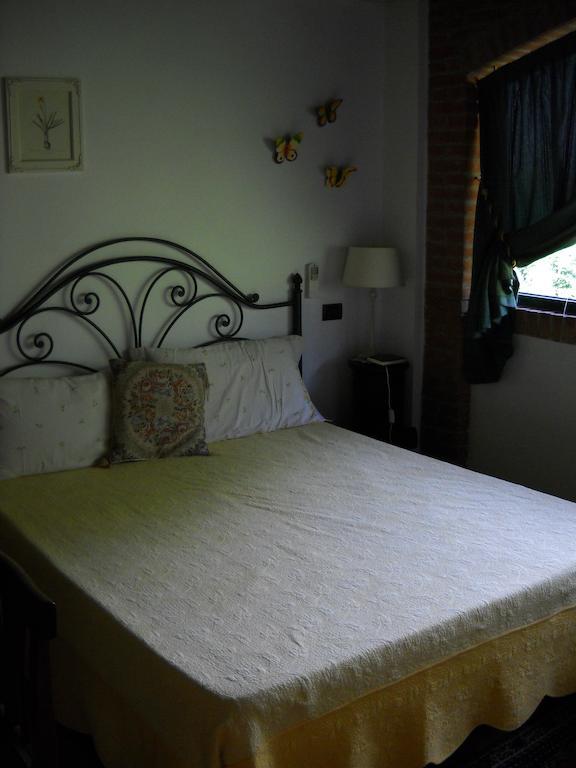 Agriturismo Maiocchi Villa Borgarello Phòng bức ảnh